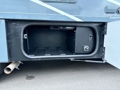 2025 Winnebago Navion photo 15