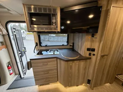 2025 Winnebago Navion photo 28