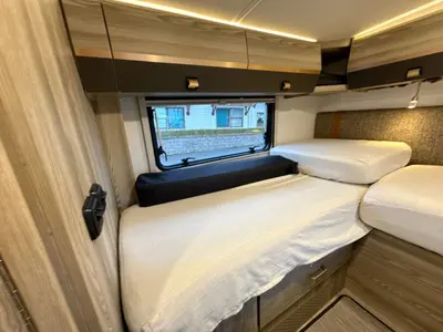 2025 Winnebago Navion photo 33