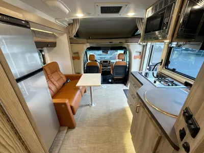 2025 Winnebago Navion photo 39
