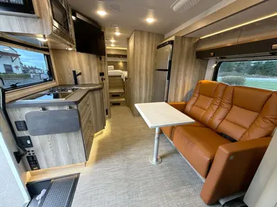 2025 Winnebago Navion photo 38
