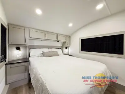 2026 Brinkley Model Z photo 29