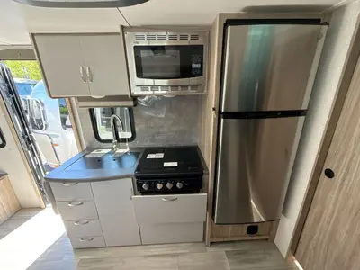2022 Winnebago Micro Minnie photo 27