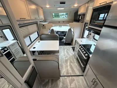 2023 Thor Motor Coach Quantum photo 42