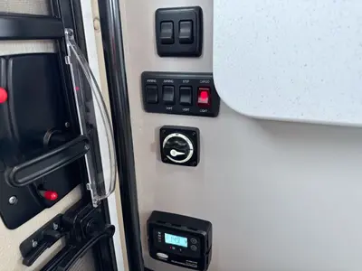 2023 Thor Motor Coach Quantum photo 25