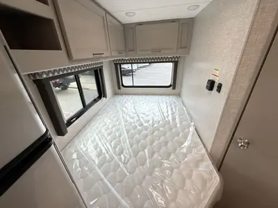2023 Thor Motor Coach Quantum photo 35