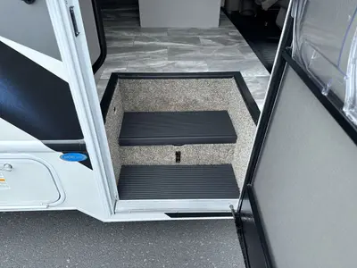 2023 Thor Motor Coach Quantum photo 14