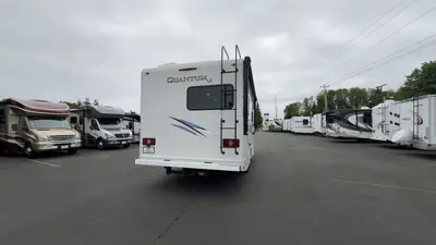 2023 Thor Motor Coach Quantum photo 4