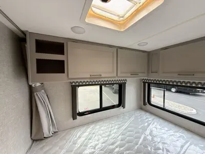 2023 Thor Motor Coach Quantum photo 36