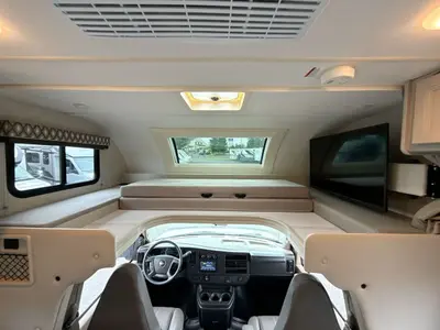 2023 Thor Motor Coach Quantum photo 38