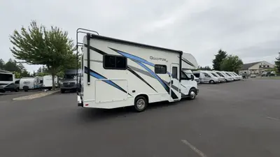 2023 Thor Motor Coach Quantum photo 5