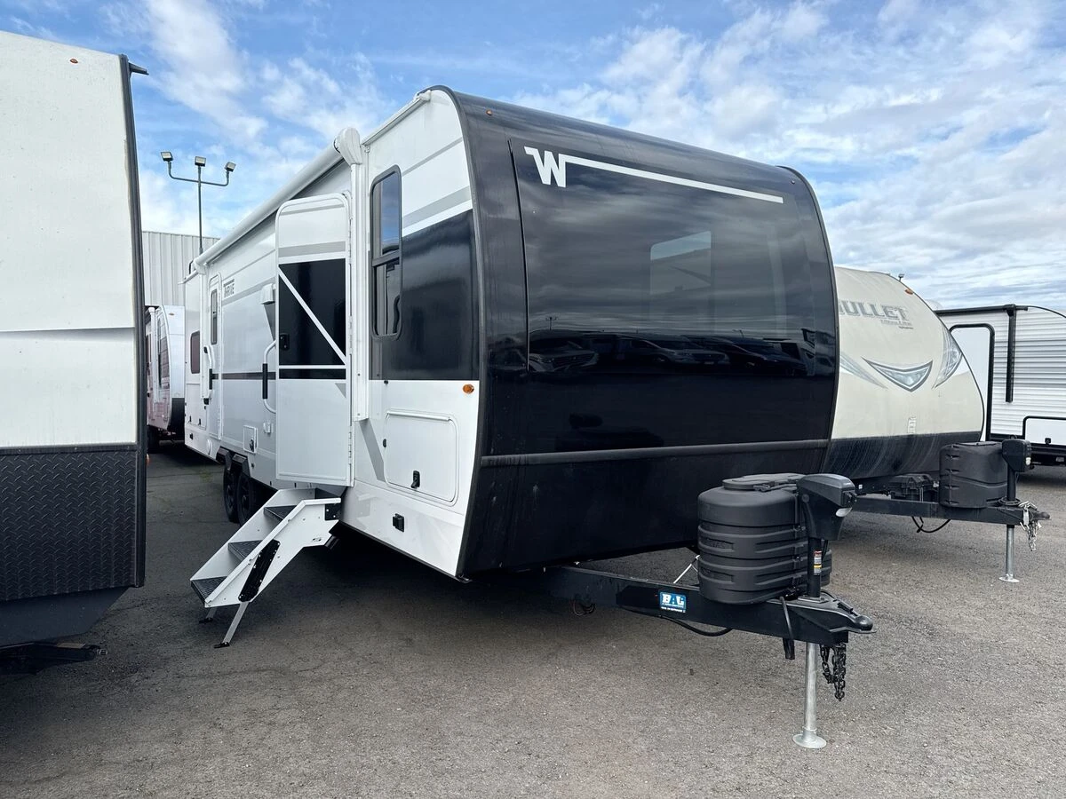 2026 Winnebago Thrive exterior