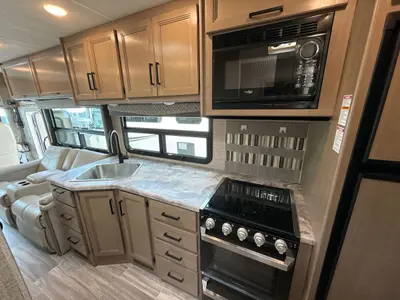 2021 Thor Motor Coach A.C.E. photo 32