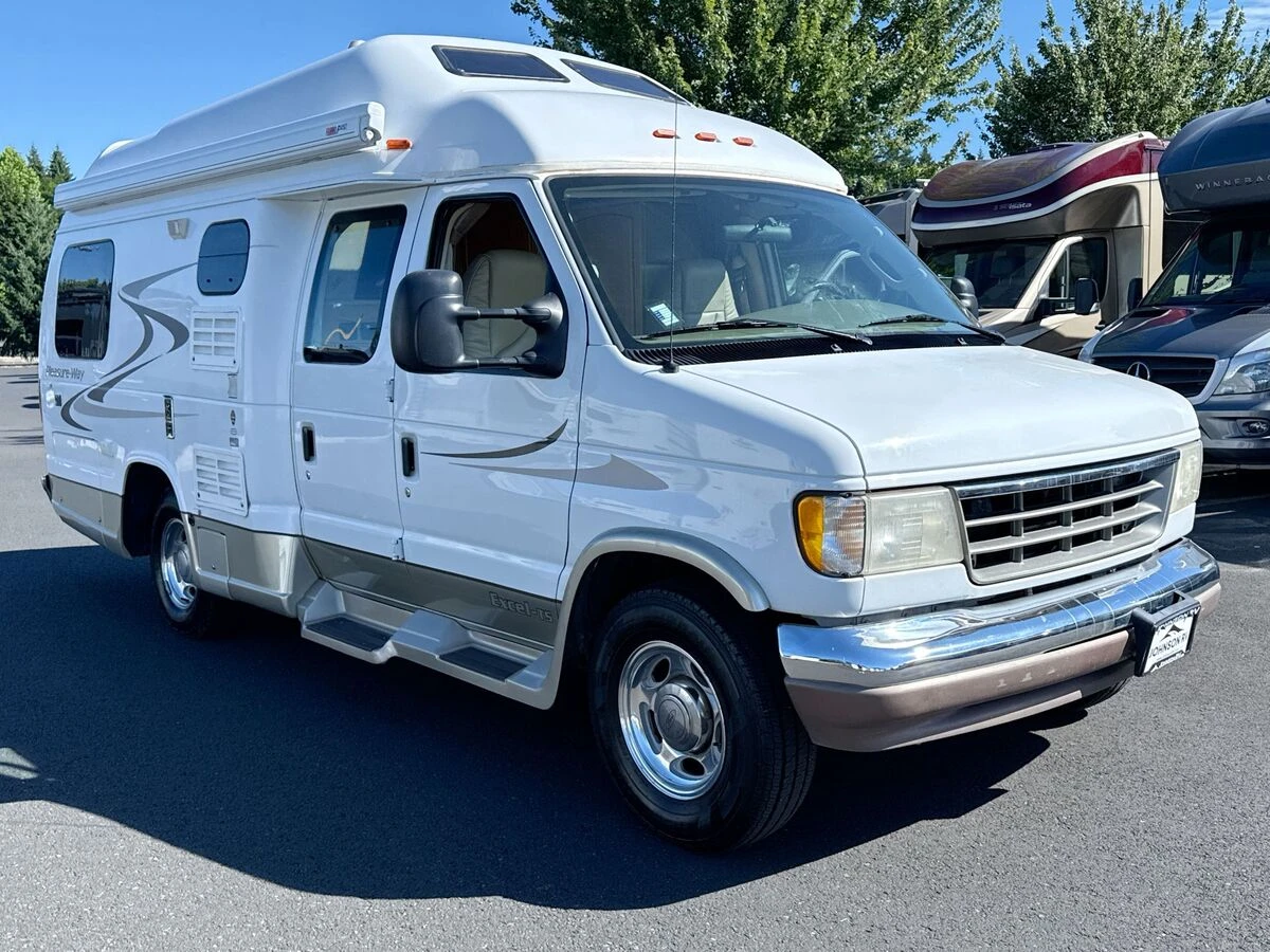 2008 Pleasure Way Excel exterior