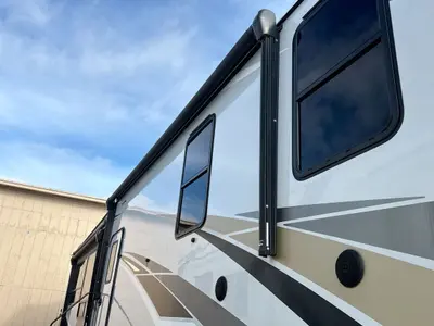 2021 Alliance RV Paradigm photo 5