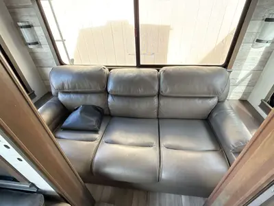 2021 Alliance RV Paradigm photo 18