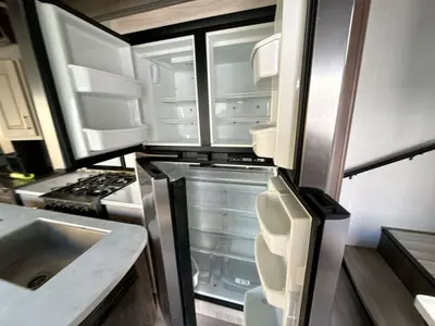2021 Alliance RV Paradigm photo 20