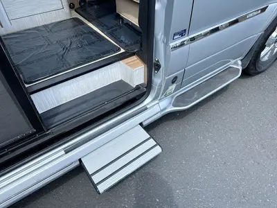2020 Airstream Tommy Bahama Interstate photo 13