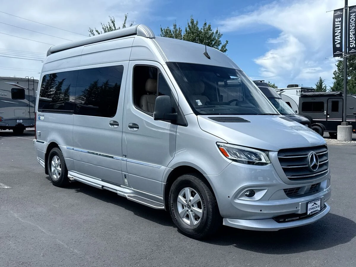 2020 Airstream Tommy Bahama Interstate exterior