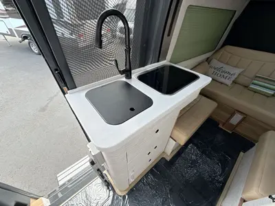 2020 Airstream Tommy Bahama Interstate photo 25