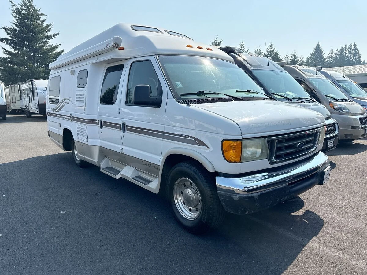 2004 Pleasure Way Excel exterior