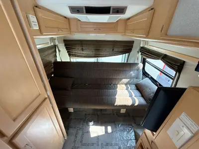 2004 Pleasure Way Excel photo 37