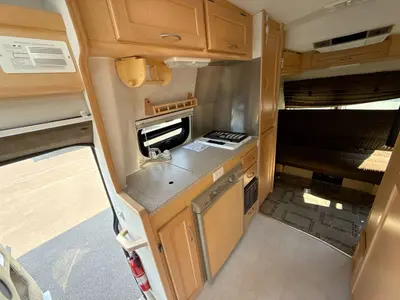 2004 Pleasure Way Excel photo 33