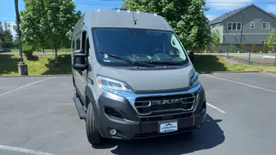 2027 Winnebago Solis photo 7