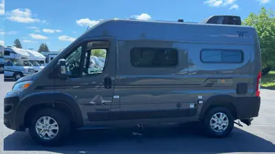 2027 Winnebago Solis photo 9