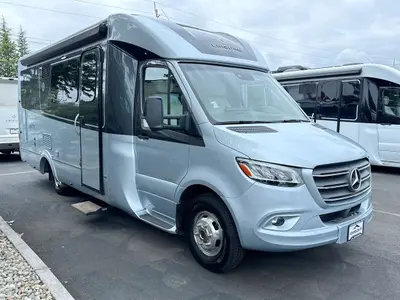 Used 2021 Leisure Travel Unity 24MB