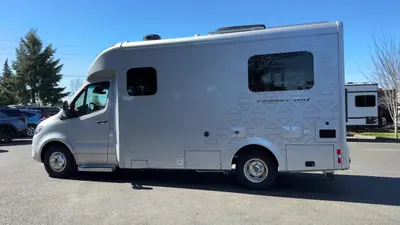 2024 Pleasure Way Plateau XLTS photo 6