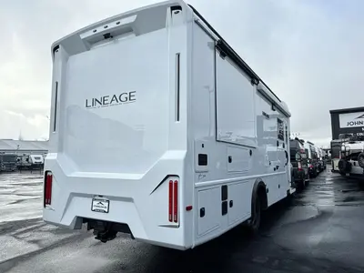 2026 Grand Design Lineage Series F photo 9