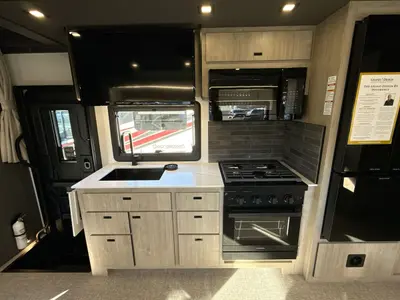 2026 Grand Design Lineage Series F photo 40