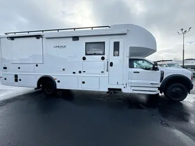 2026 Grand Design Lineage Series F photo 10