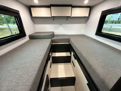 2027 Tiffin Motorhomes Open Trail photo 38