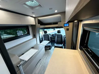 2027 Tiffin Motorhomes Open Trail photo 43