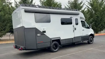 2027 Tiffin Motorhomes Open Trail photo 4