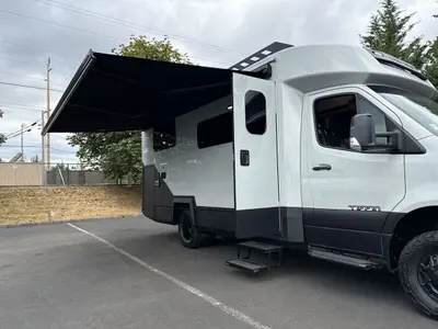 2027 Tiffin Motorhomes Open Trail photo 12