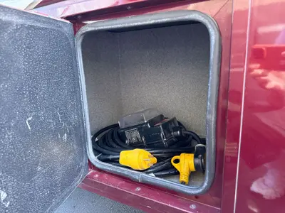 2020 Dynamax Corp Isata 3 Series photo 16