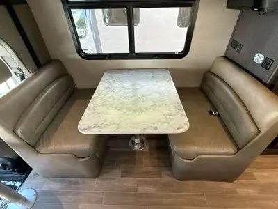 2020 Dynamax Corp Isata 3 Series photo 35