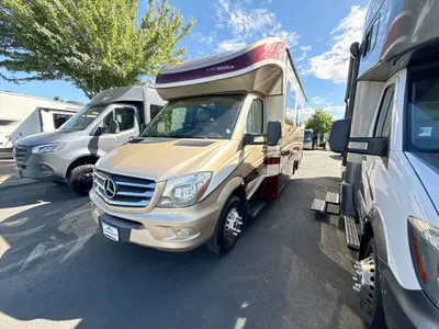 2020 Dynamax Corp Isata 3 Series photo 5