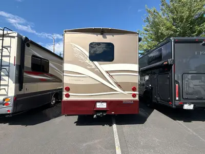 2020 Dynamax Corp Isata 3 Series photo 8
