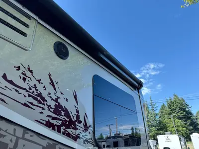 2020 Dynamax Corp Isata 3 Series photo 12