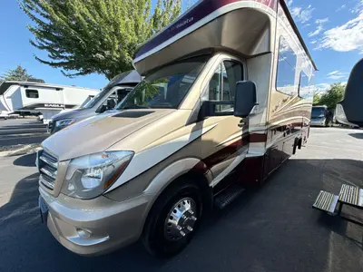 2020 Dynamax Corp Isata 3 Series photo 6