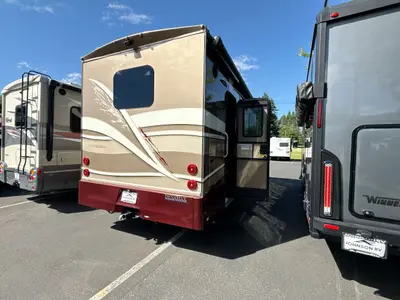 2020 Dynamax Corp Isata 3 Series photo 9