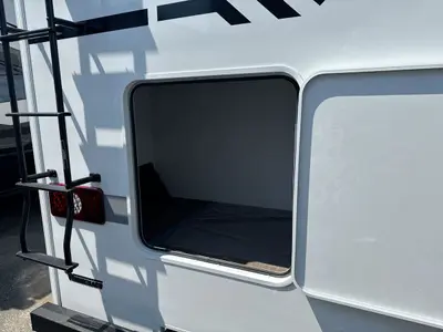 2027 Winnebago Suncruiser photo 7