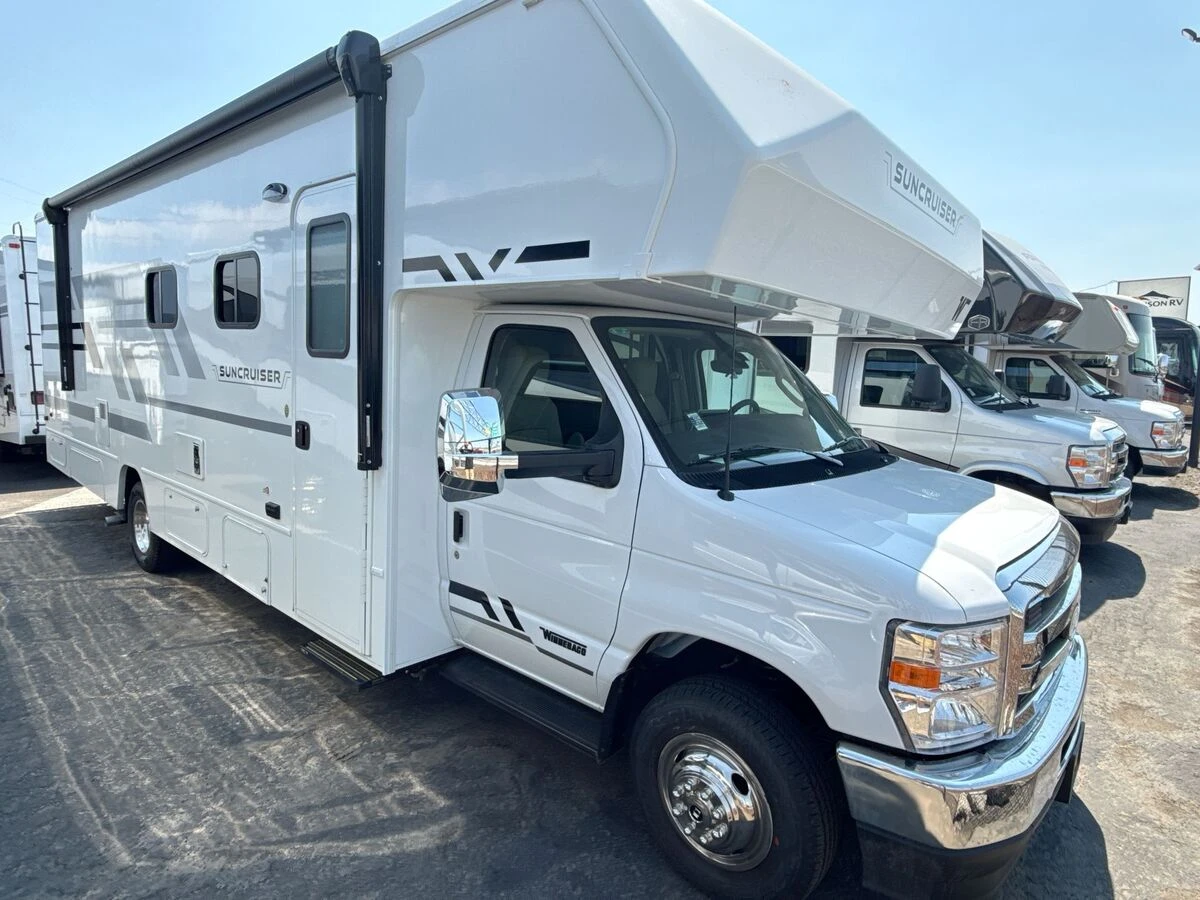 2027 Winnebago Suncruiser exterior