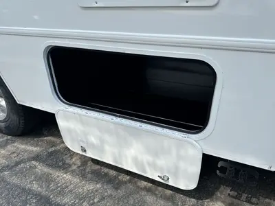 2027 Winnebago Suncruiser photo 6