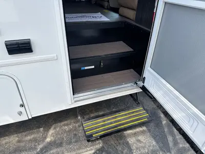 2027 Winnebago Suncruiser photo 5