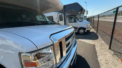 2018 Thor Motor Coach Four Winds photo 6